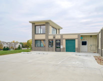 Lock Box Storage Elkhorn - Storage Facility in Elkhorn, Nebraska